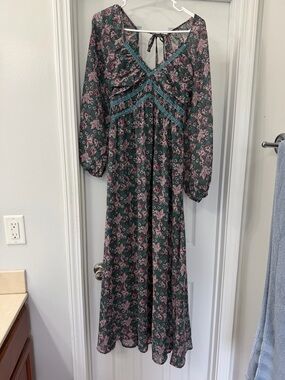 Carly Jean Los Angeles Dress